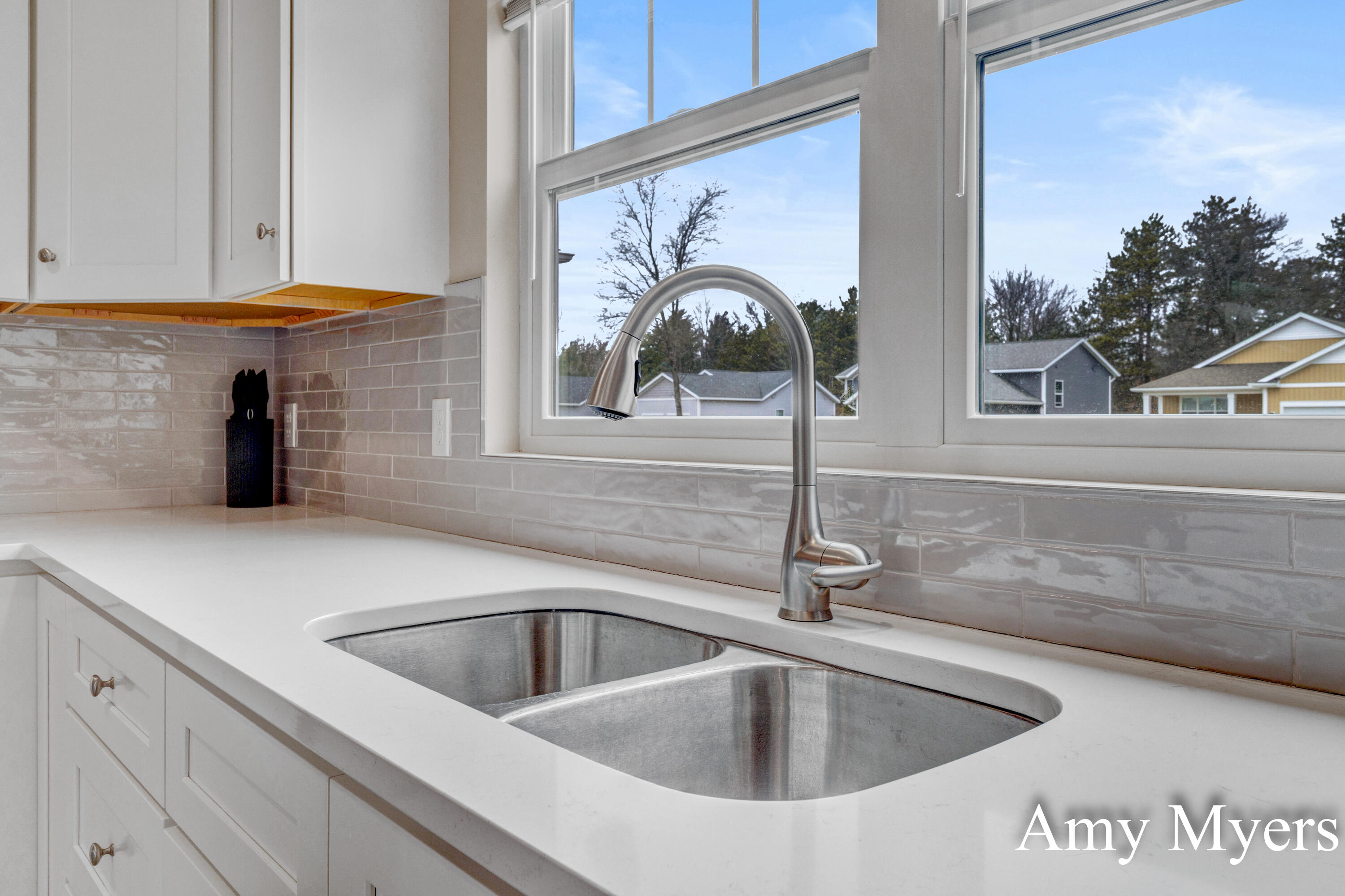 2601 Eagle Ridge Muskegon, MI 49444 - Photo 8 of 41 Amy Myers - 2601 Eagle Ridge (41)-9