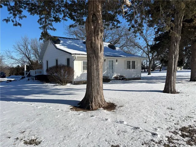 $575,000 | 2569 Valley Road, Fulton, KS 66738