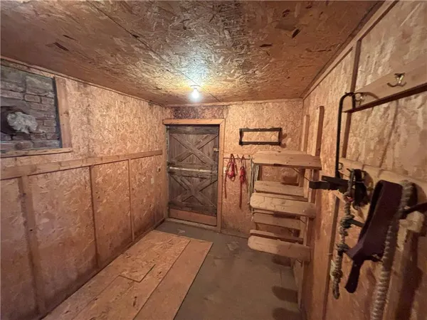 $575,000 | 2569 Valley Road, Fulton, KS 66738