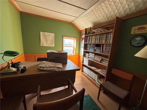 $575,000 | 2569 Valley Road, Fulton, KS 66738