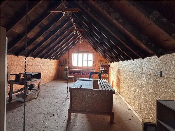 $575,000 | 2569 Valley Road, Fulton, KS 66738