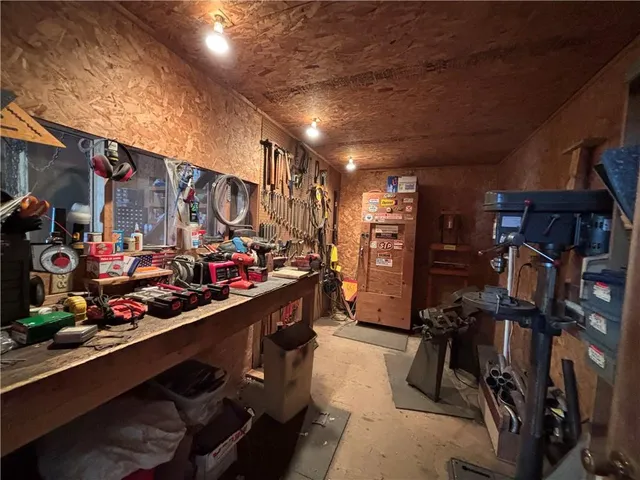 $575,000 | 2569 Valley Road, Fulton, KS 66738