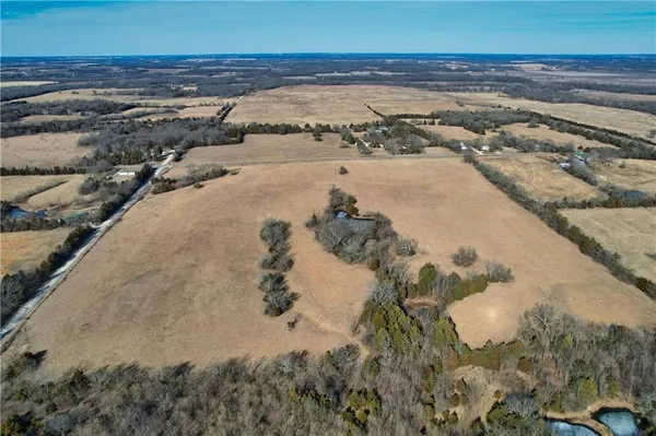 $575,000 | 2569 Valley Road, Fulton, KS 66738