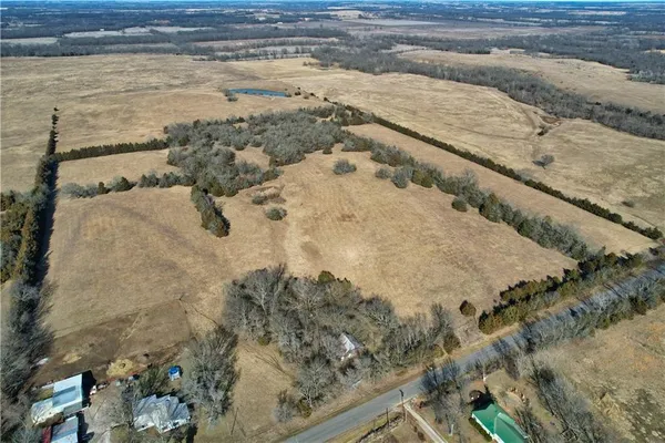 $575,000 | 2569 Valley Road, Fulton, KS 66738