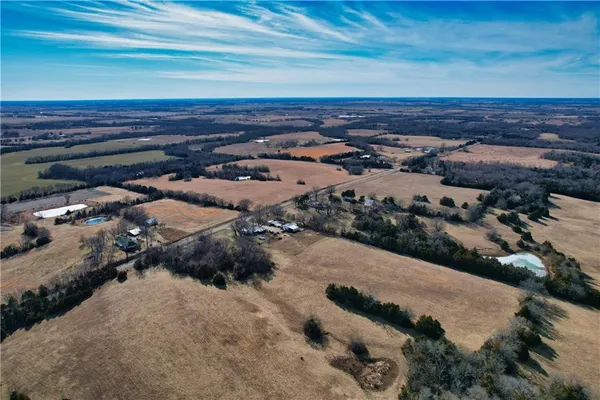 $575,000 | 2569 Valley Road, Fulton, KS 66738