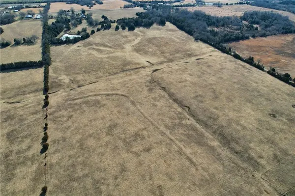 $575,000 | 2569 Valley Road, Fulton, KS 66738