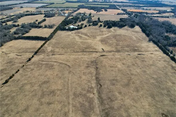 $575,000 | 2569 Valley Road, Fulton, KS 66738