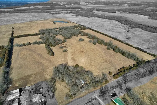 $575,000 | 2569 Valley Road, Fulton, KS 66738