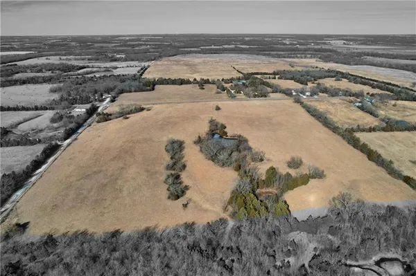 $575,000 | 2569 Valley Road, Fulton, KS 66738