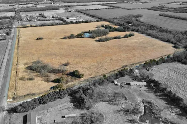 $575,000 | 2569 Valley Road, Fulton, KS 66738