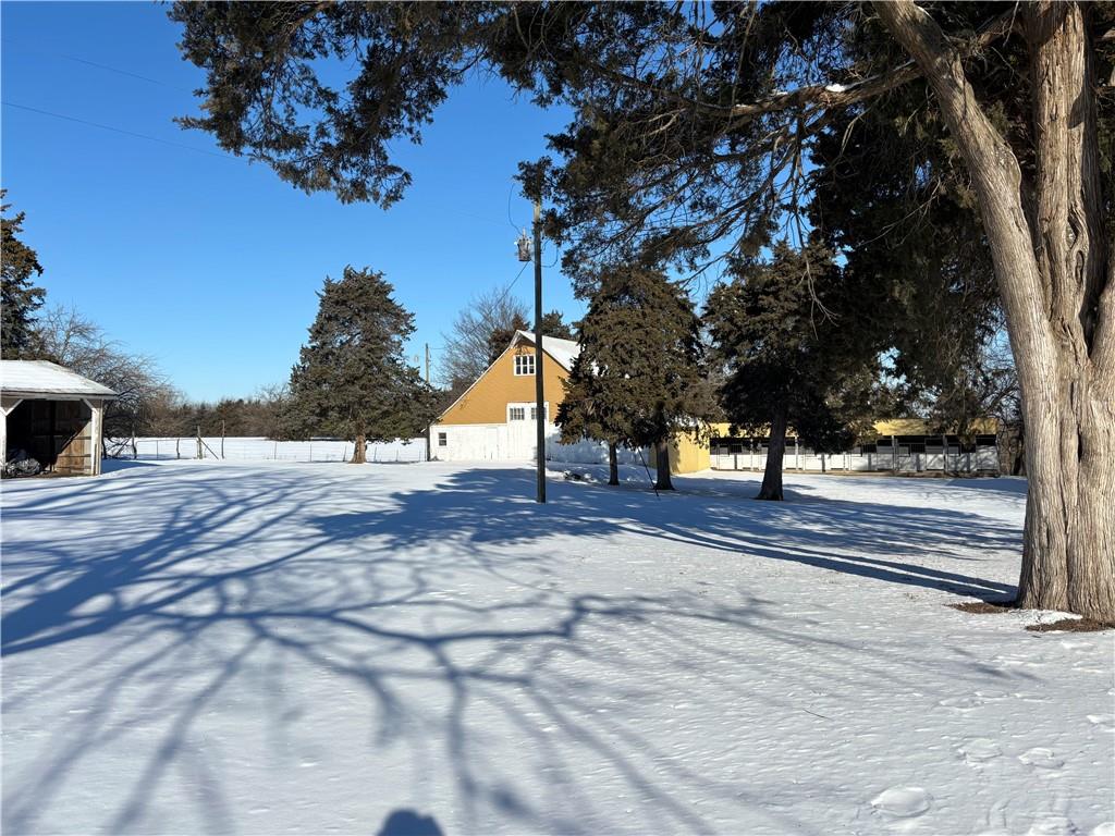 2569 Valley Road Fulton, KS 66738 - Photo 9 of 46