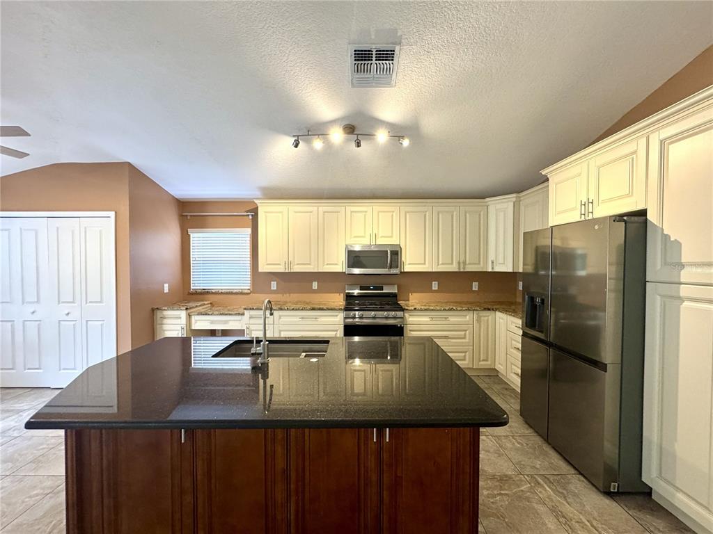 30630 Nickerson Loop Wesley Chapel, FL 33543 - Photo 15 of 30