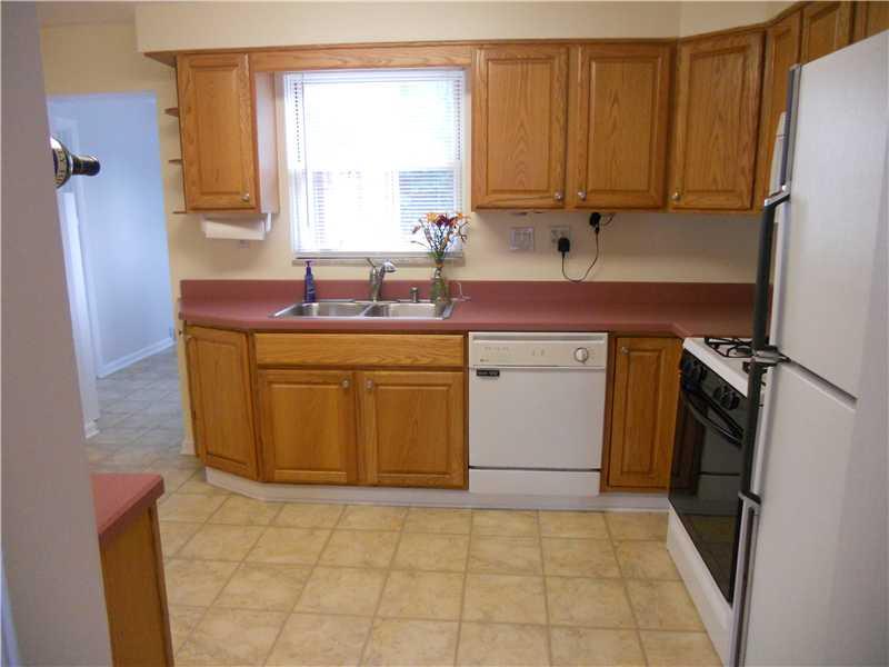 29 Kennedy Lane McKees Rocks, PA 15136 - Photo 15 of 24 Kitchen.
