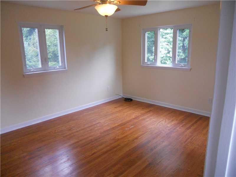 29 Kennedy Lane McKees Rocks, PA 15136 - Photo 16 of 24 Master Bedroom.