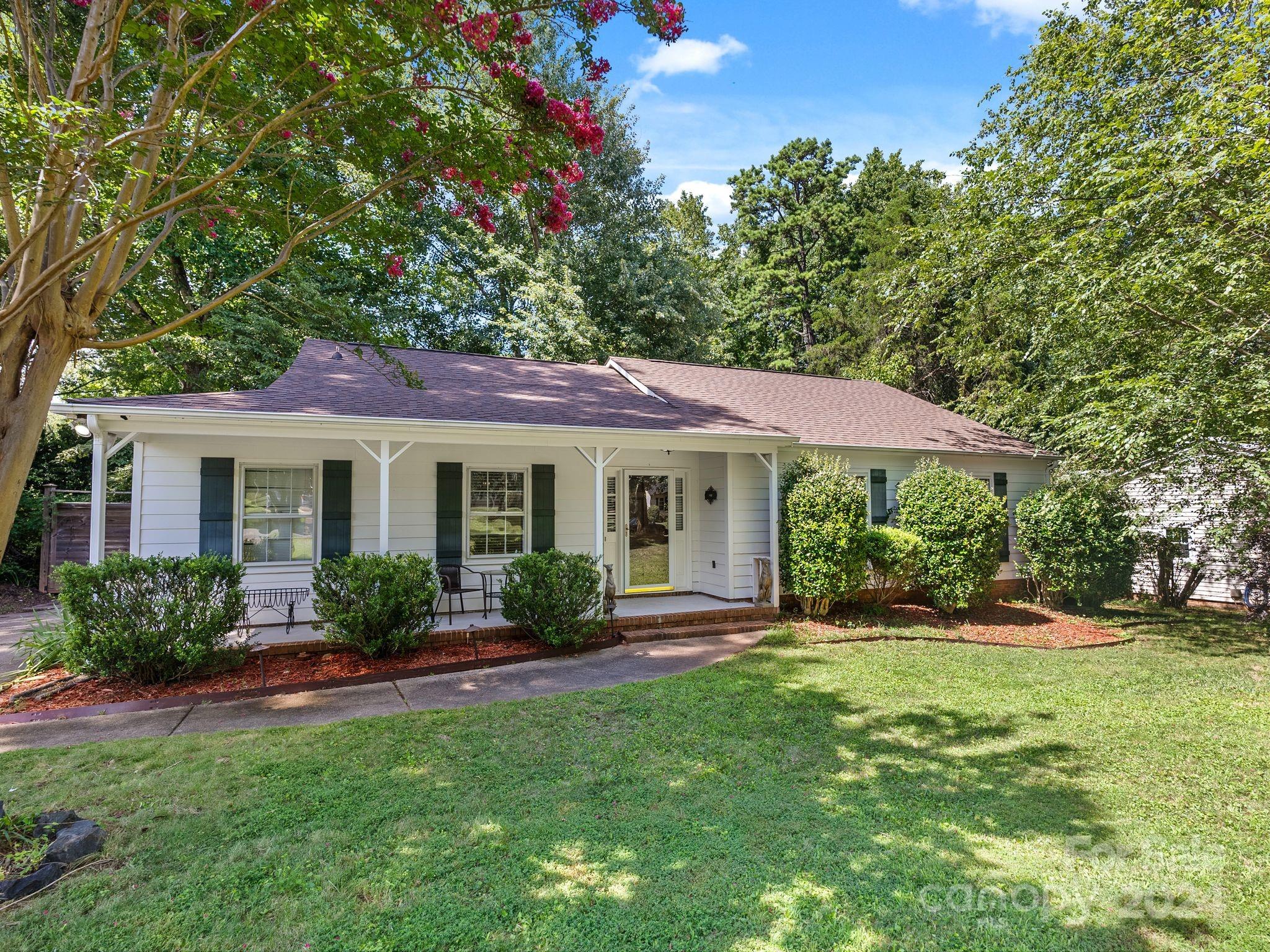 9702 Watergate Road Charlotte, NC 28270 - Photo 1 of 38 Gallery Image 1