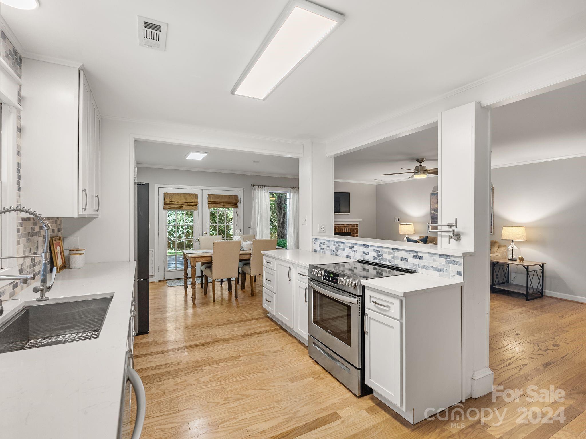9702 Watergate Road Charlotte, NC 28270 - Photo 13 of 38 Gallery Image 13