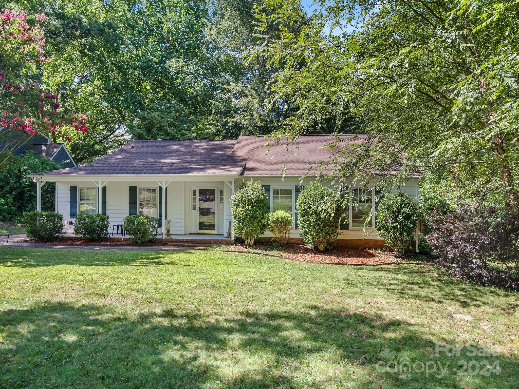 9702 Watergate Road Charlotte, NC 28270 - Photo 2 of 38 Gallery Image 2