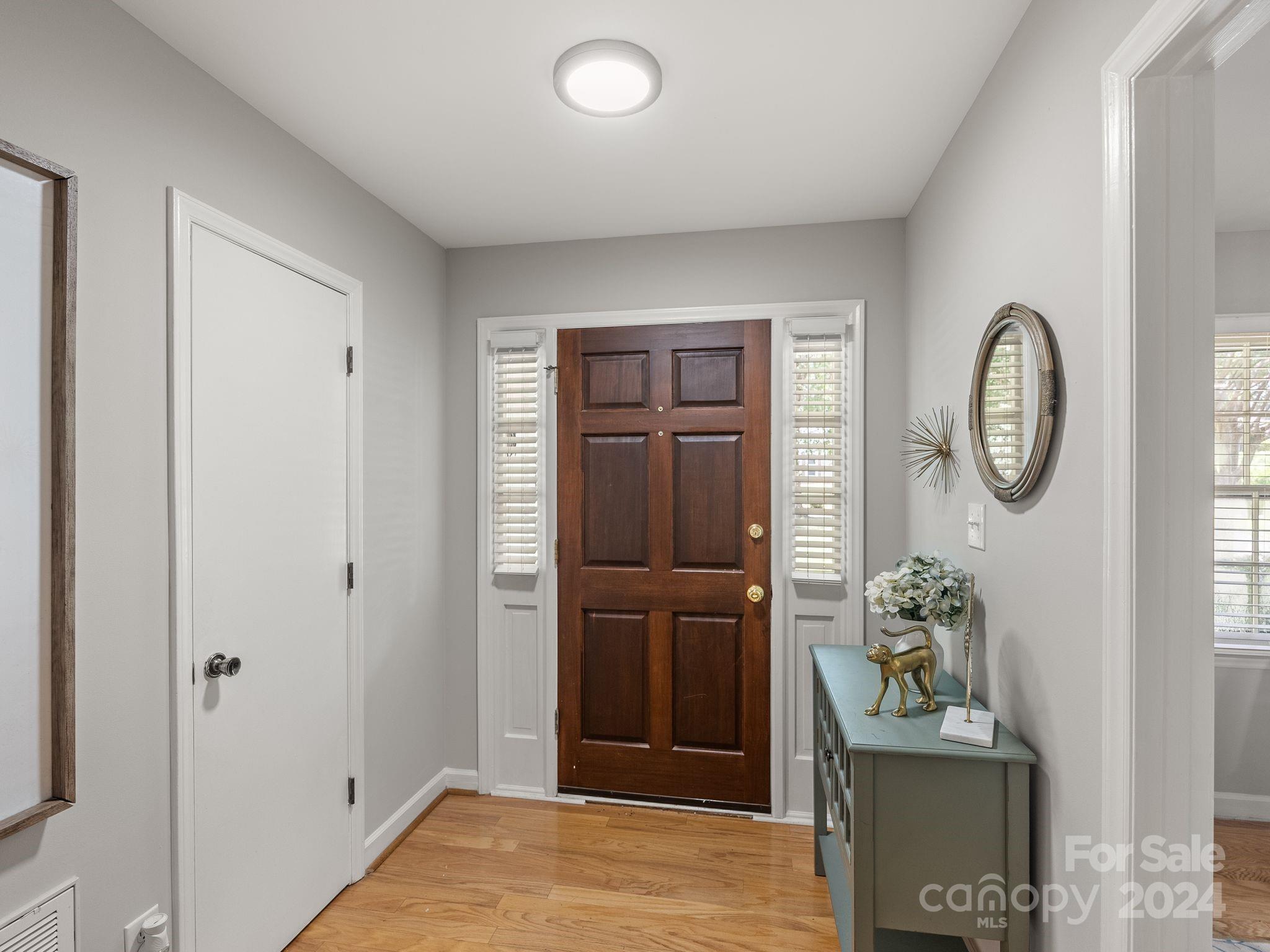 9702 Watergate Road Charlotte, NC 28270 - Photo 5 of 38 Gallery Image 5