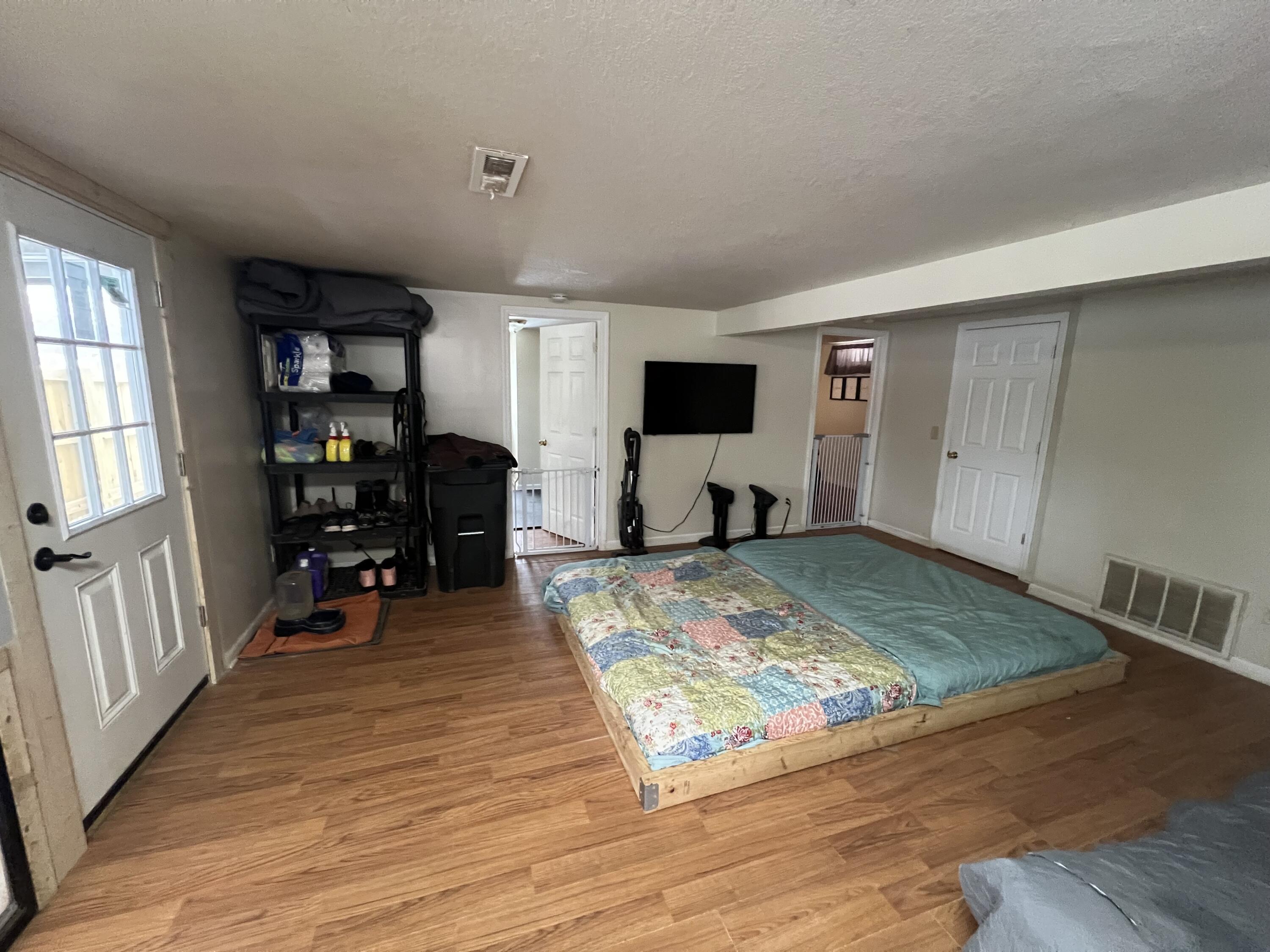 1018 East Central Road Quincy, MI 49082 - Photo 5 of 16 IMG_3317