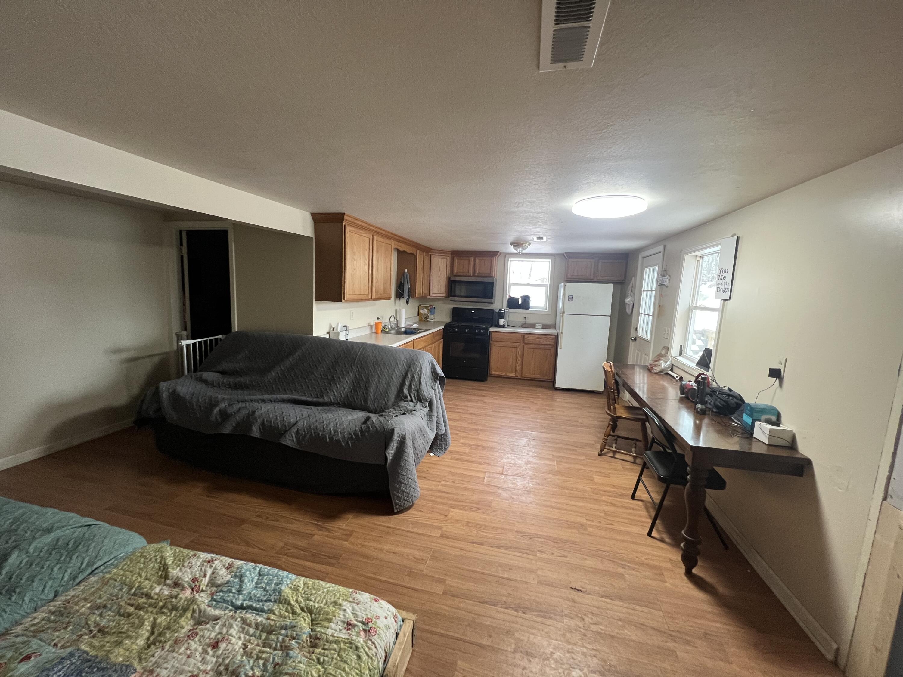 1018 East Central Road Quincy, MI 49082 - Photo 6 of 16 IMG_3318