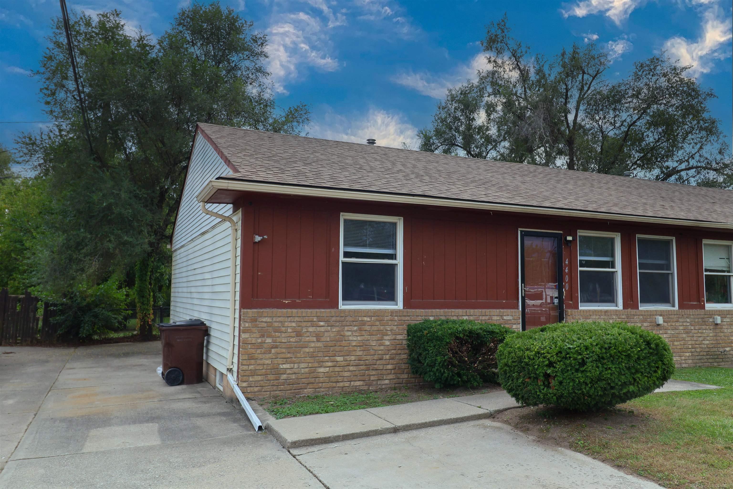 4400 Auburn Road Utica, MI 48317 - Photo 2 of 10