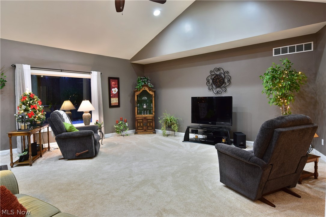 2852 Hallock Young Road Warren, OH 44481 - Photo 6 of 35 Gallery Image 6