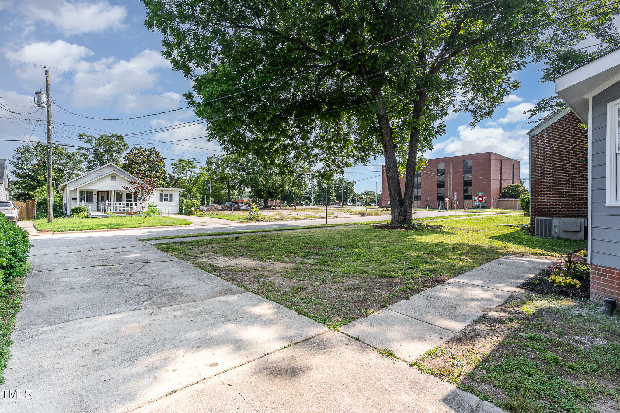 828 Cotton Place Raleigh, NC 27601 - Photo 22 of 26 023_dsc00007-edit_960
