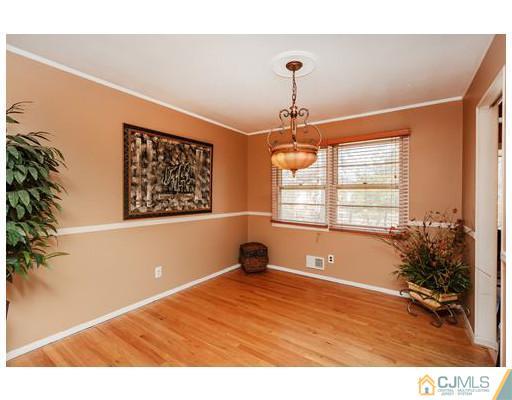 1143 Huron Road North Brunswick, NJ 08902 - Photo 15 of 25 Gallery Image 15