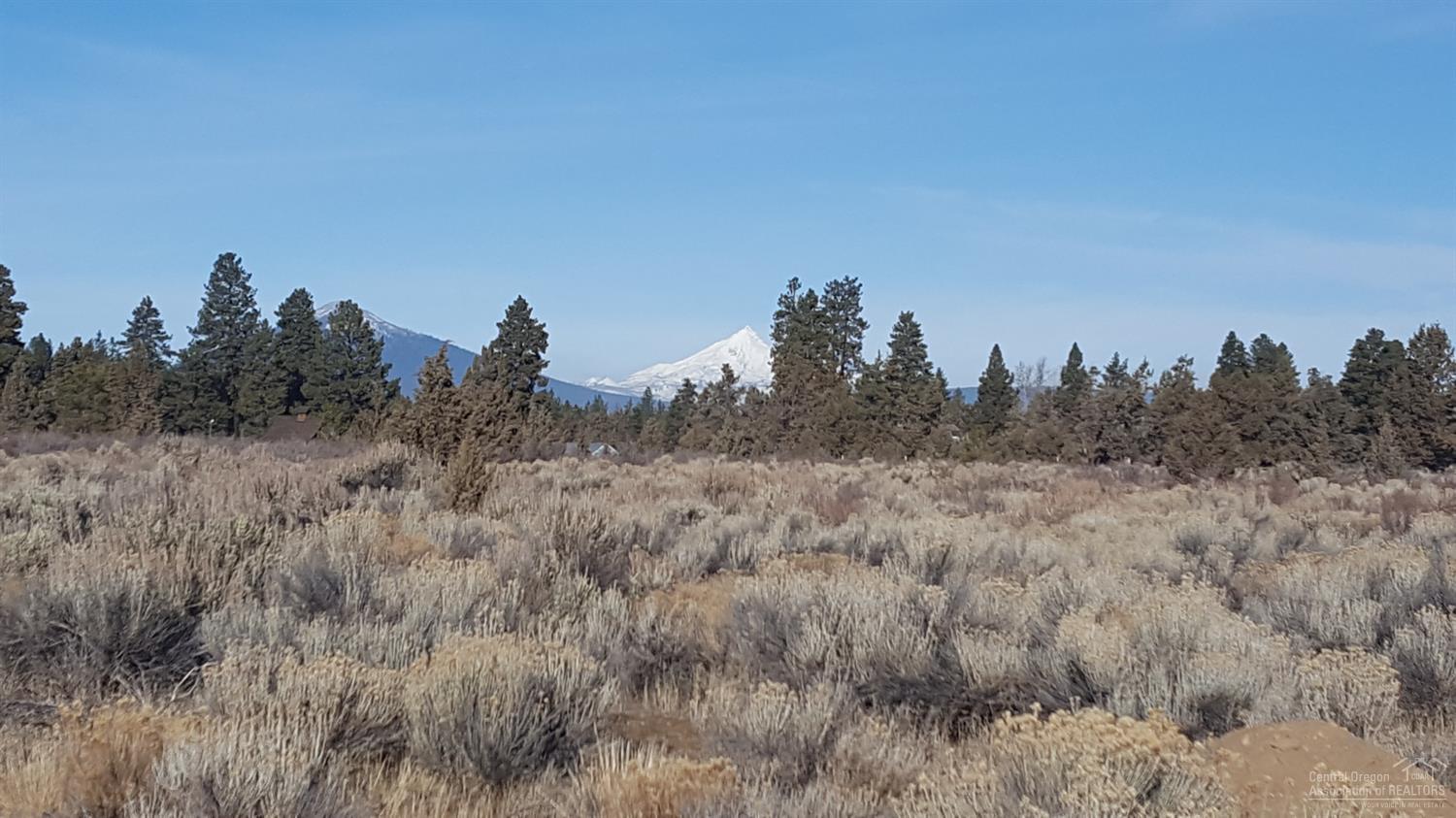 67305 Rabbit Brush Way Bend, OR 97703 - Photo 4 of 9 Black Butte & Mt. Jefferson
