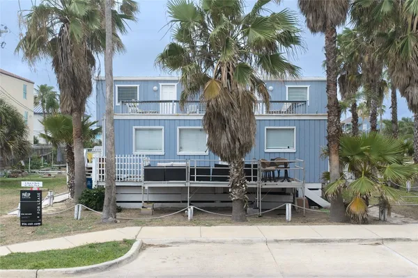$2,250 | 2615 Gulf Boulevard, Unit SW, South Padre Island, TX 78597