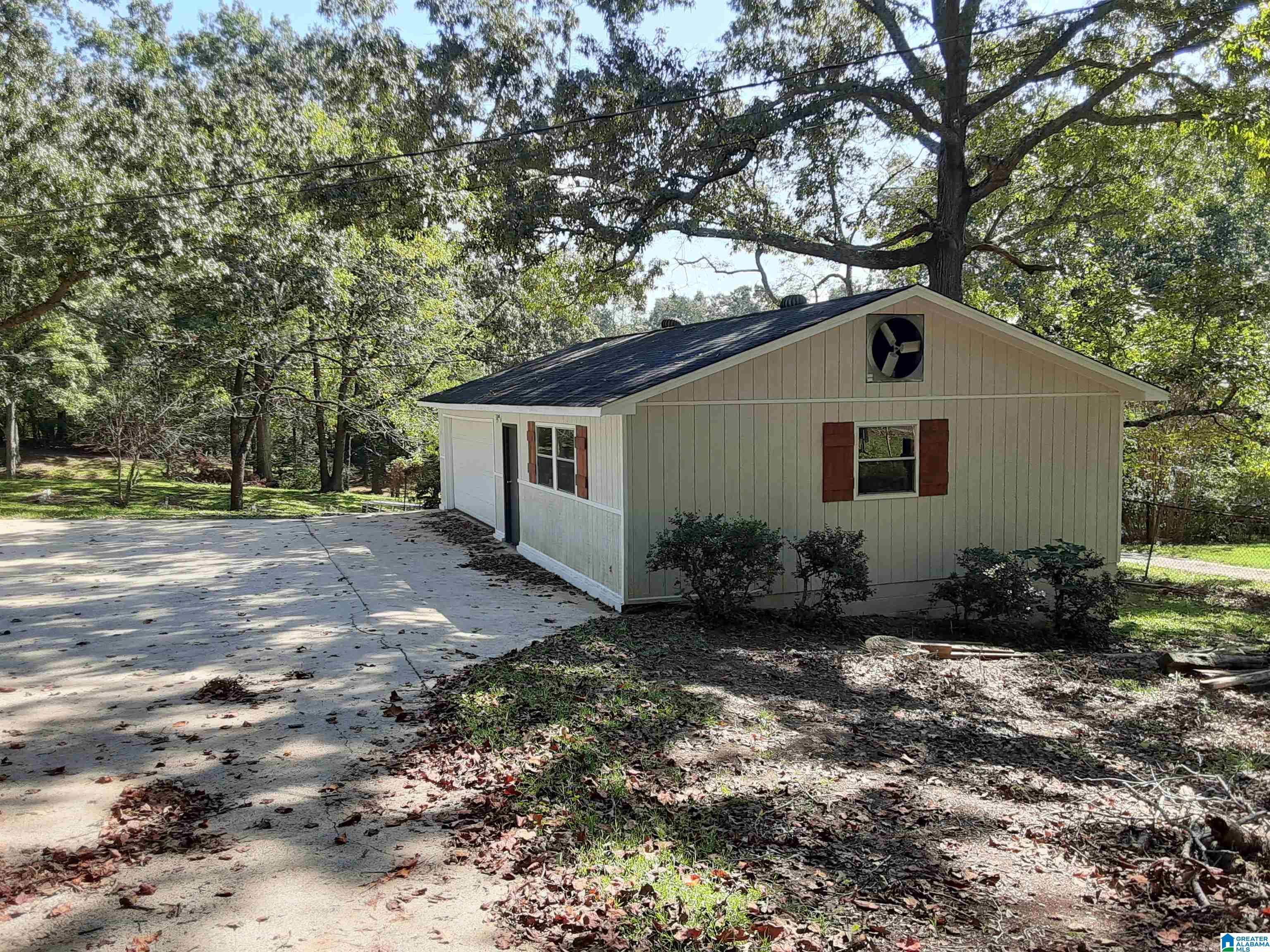 7730 Dollar Road Trussville, AL 35173 - Photo 3 of 57