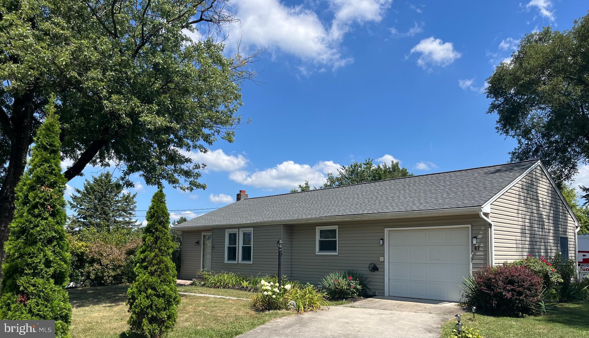 41 Wolfs Bridge Road Carlisle, PA 17013 - Photo 1 of 26 Gallery Image 1