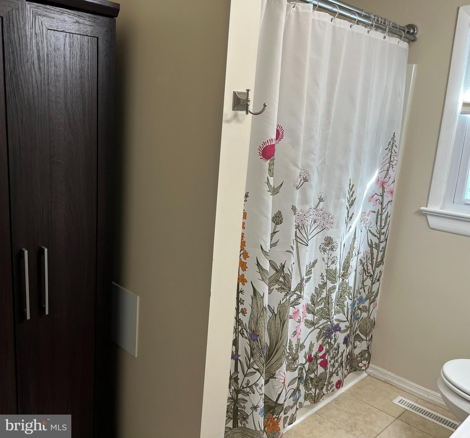 41 Wolfs Bridge Road Carlisle, PA 17013 - Photo 21 of 26 bath