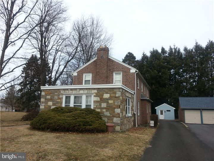 1001 Rhawn Street Philadelphia, PA 19111 - Photo 1 of 6 Exterior Front