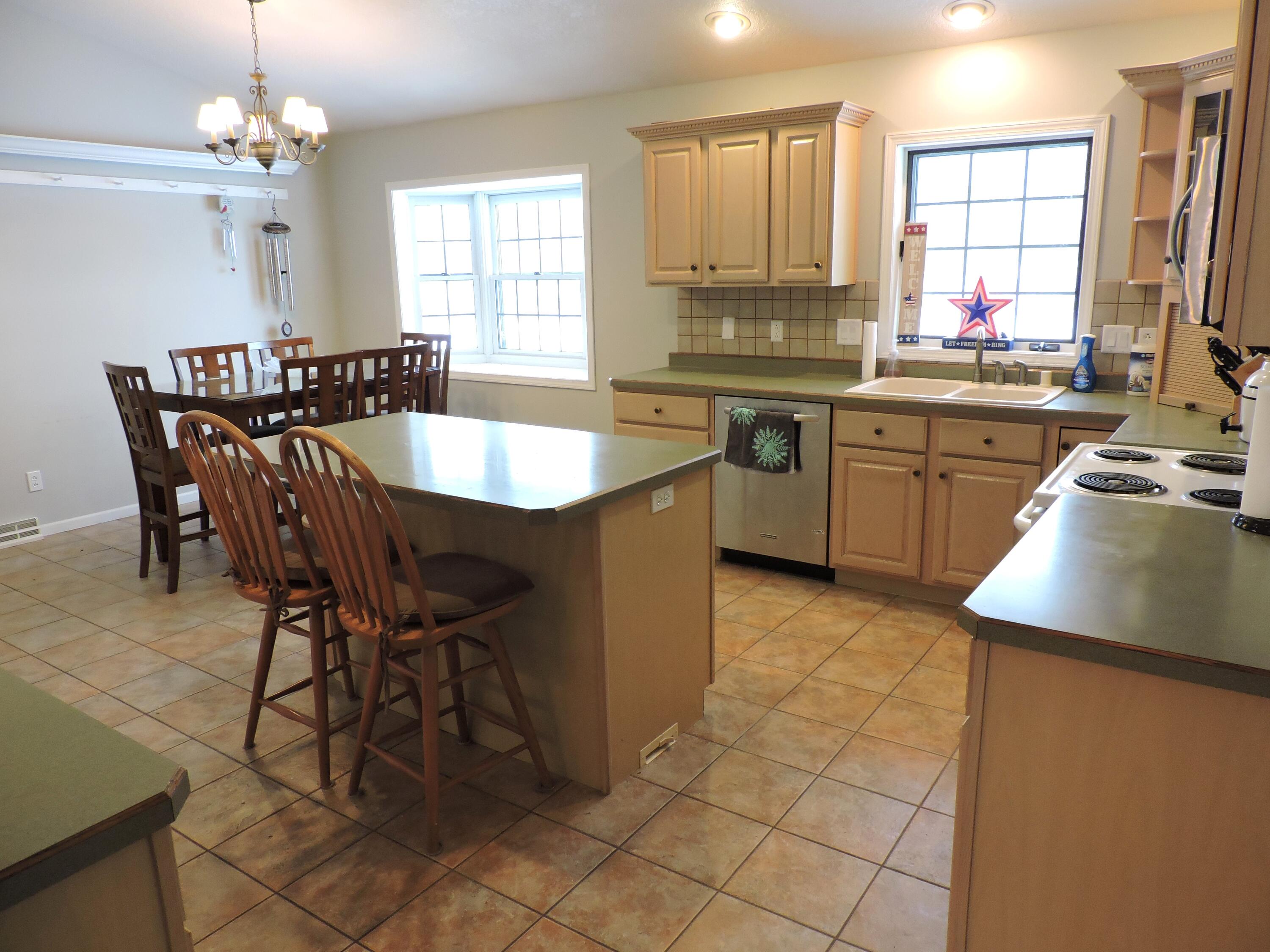 W9007 County Rd C Oakland, WI 53538 - Photo 20 of 40 Kit3