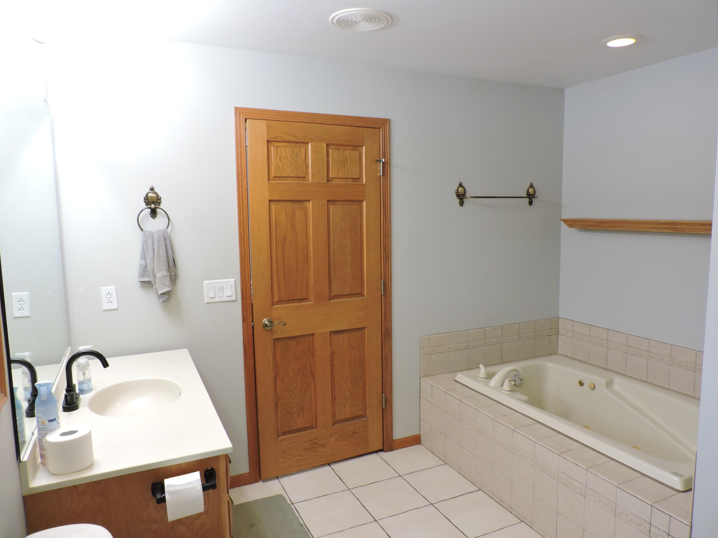 W9007 County Rd C Oakland, WI 53538 - Photo 26 of 40 MBath2