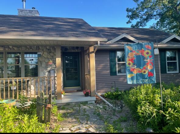 W9007 County Rd C Oakland, WI 53538 - Photo 7 of 40 Front4