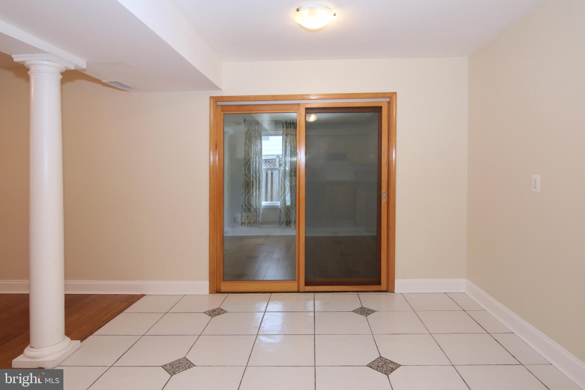 6623 Huntsman Boulevard Springfield, VA 22152 - Photo 12 of 32 Breakfast Area off Kitchen