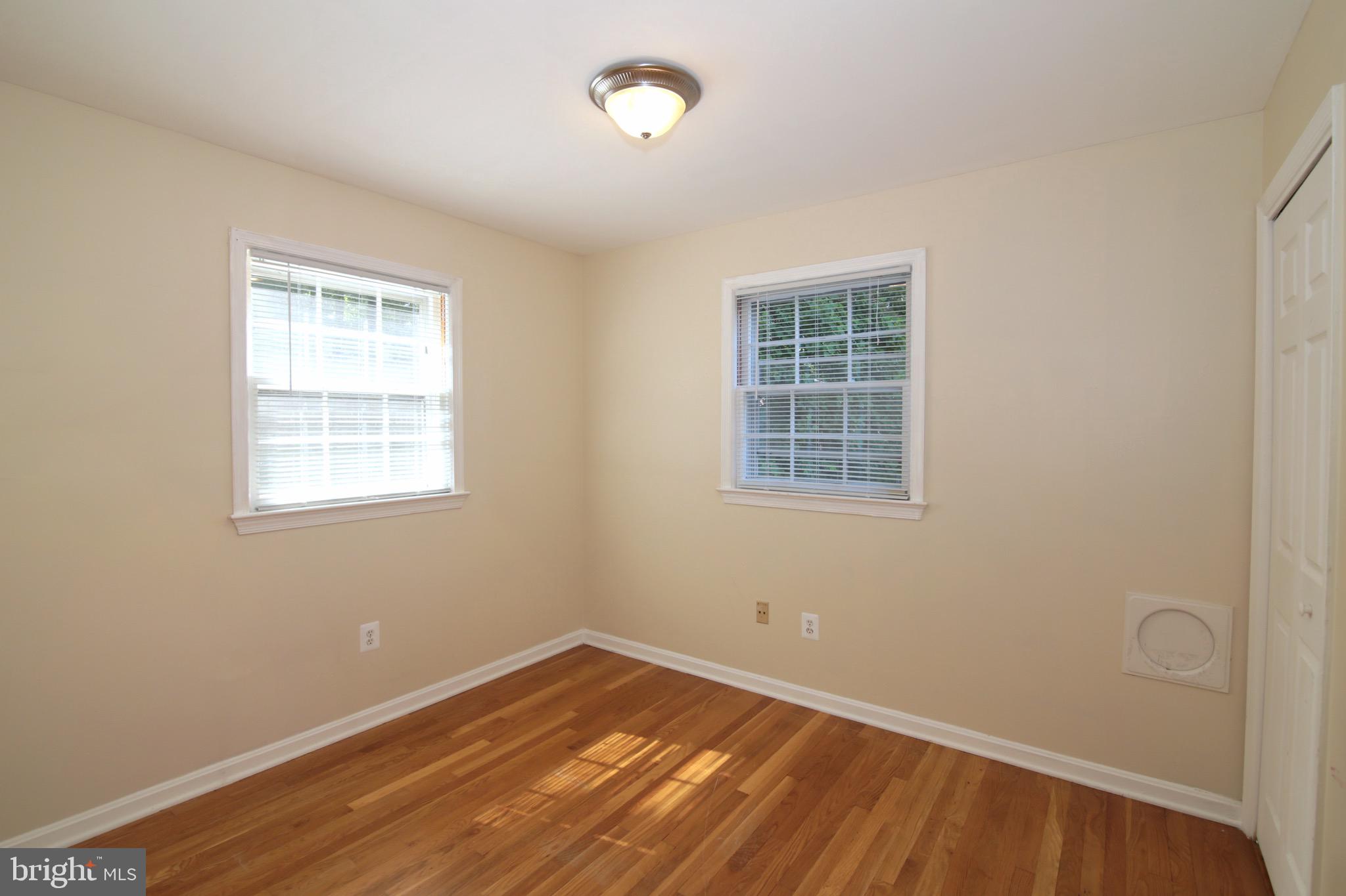 6623 Huntsman Boulevard Springfield, VA 22152 - Photo 24 of 32 Fourth Bedroom