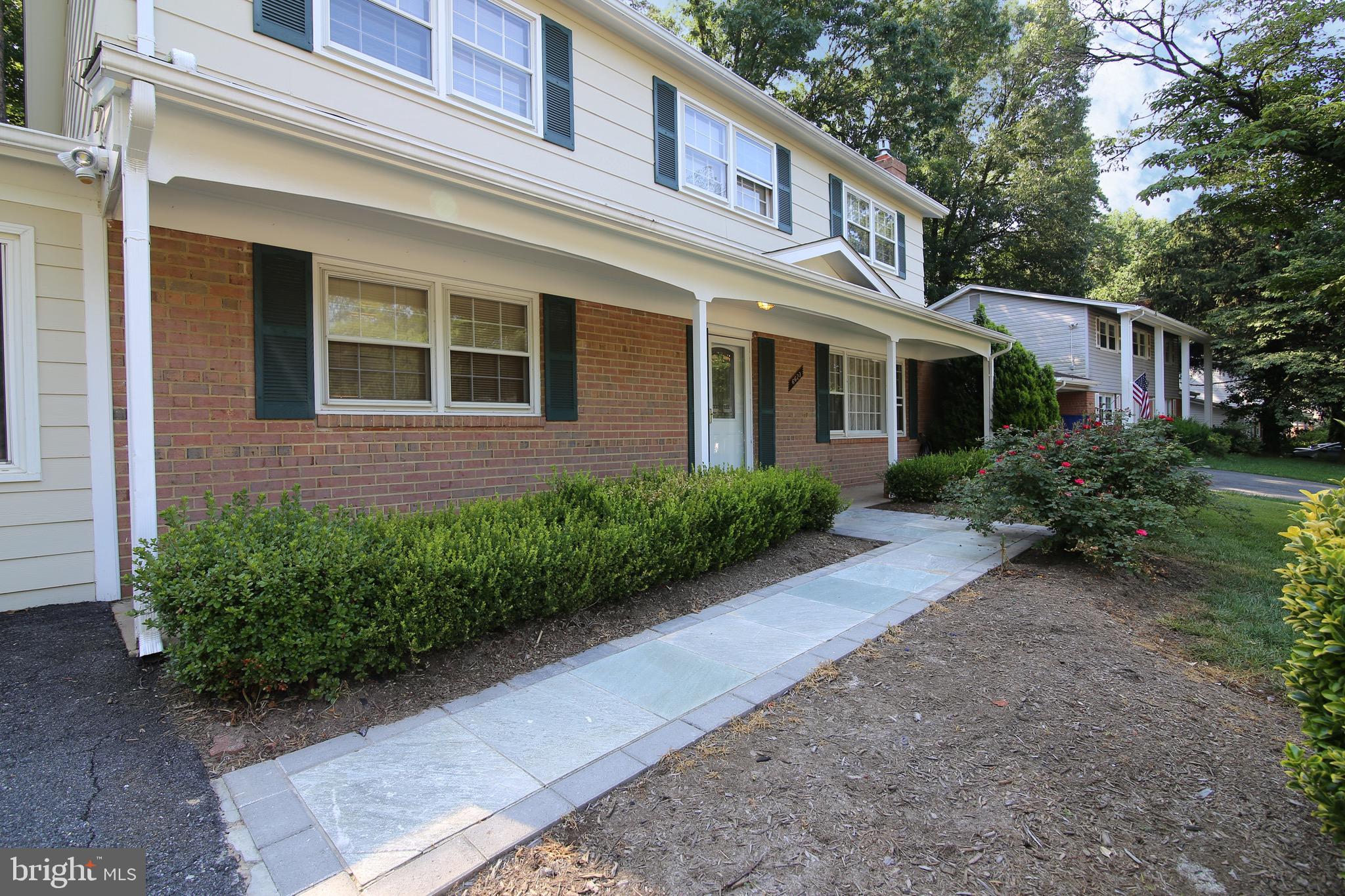 6623 Huntsman Boulevard Springfield, VA 22152 - Photo 5 of 32 Maintenance-free Landscaping