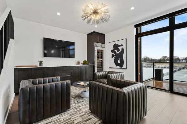 $1,679,000 | 1104 Brookwood Drive, Unit 21, Green Bay, WI 54304