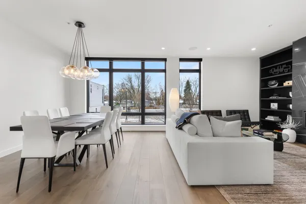 $1,679,000 | 1104 Brookwood Drive, Unit 21, Green Bay, WI 54304