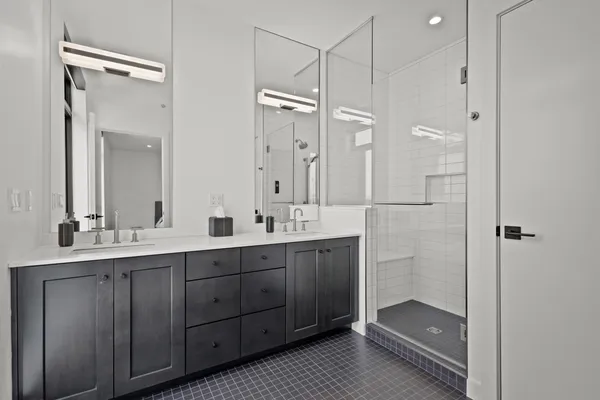 $1,679,000 | 1104 Brookwood Drive, Unit 21, Green Bay, WI 54304