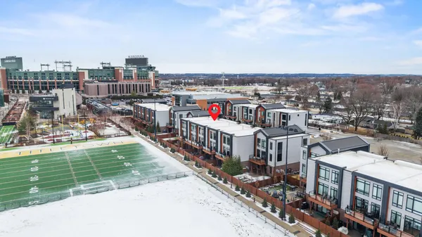 $1,679,000 | 1104 Brookwood Drive, Unit 21, Green Bay, WI 54304