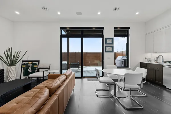 $1,679,000 | 1104 Brookwood Drive, Unit 21, Green Bay, WI 54304