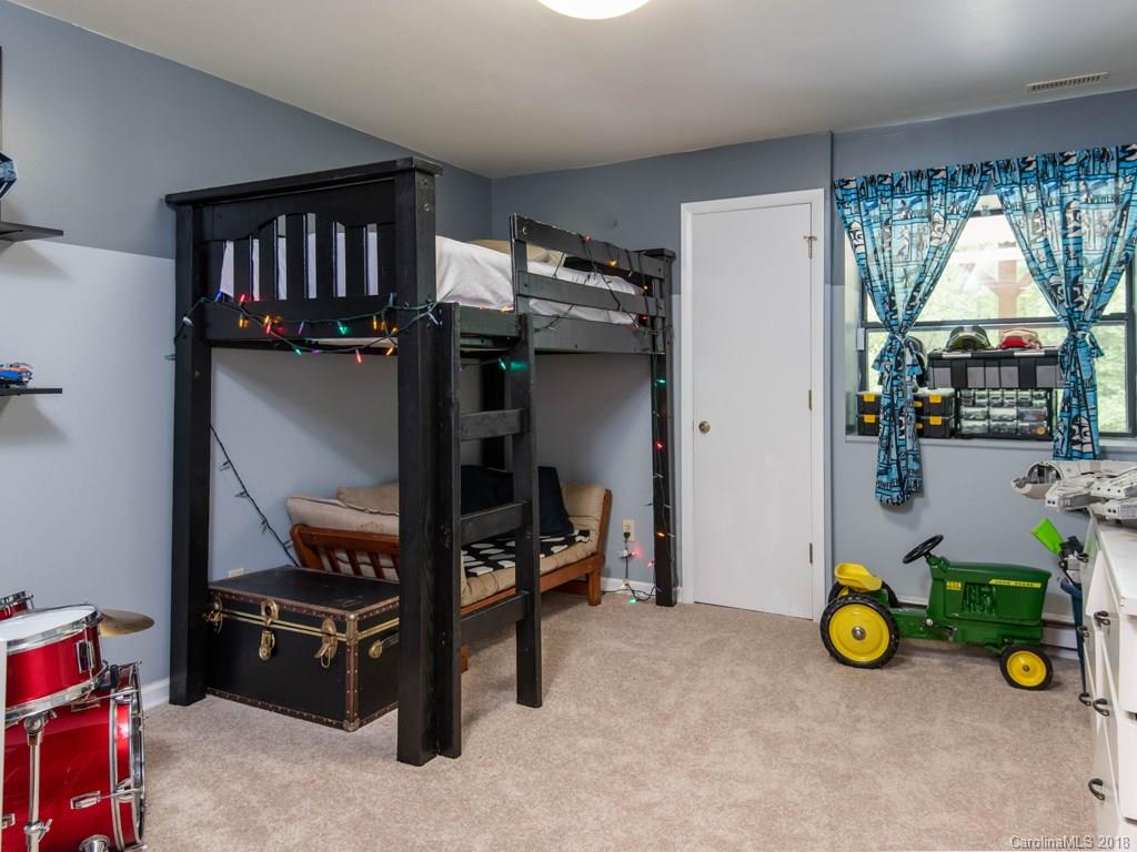 20 Running Deer Road Candler, NC 28715 - Photo 15 of 36 Gallery Image 15
