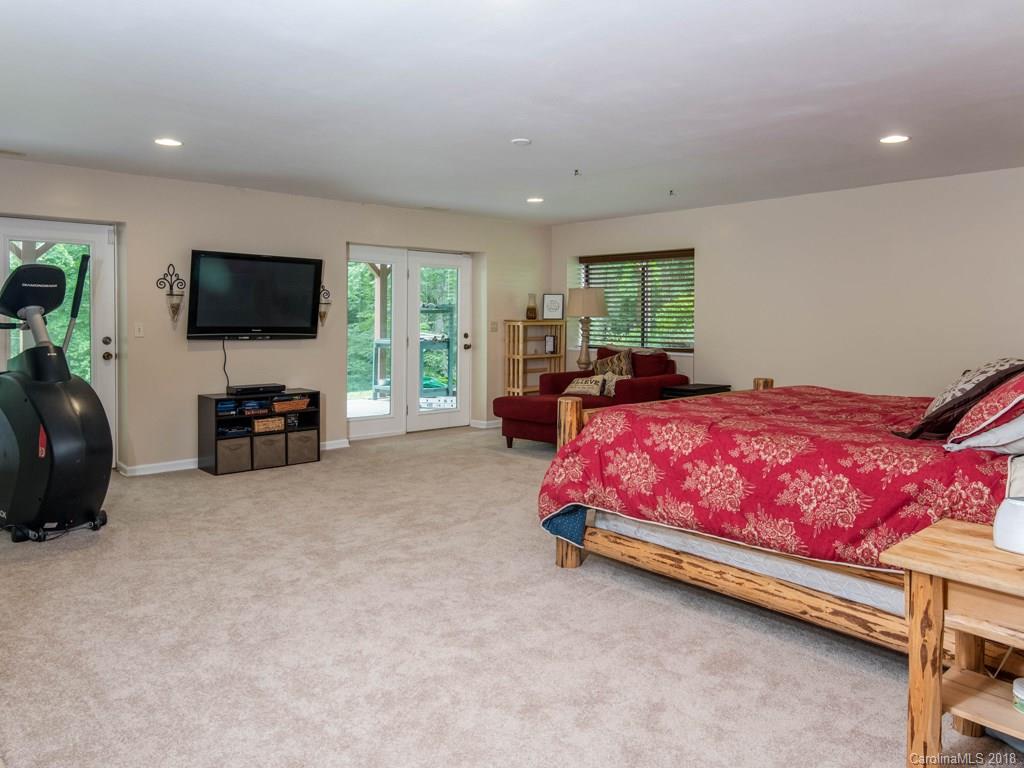 20 Running Deer Road Candler, NC 28715 - Photo 17 of 36 Gallery Image 17