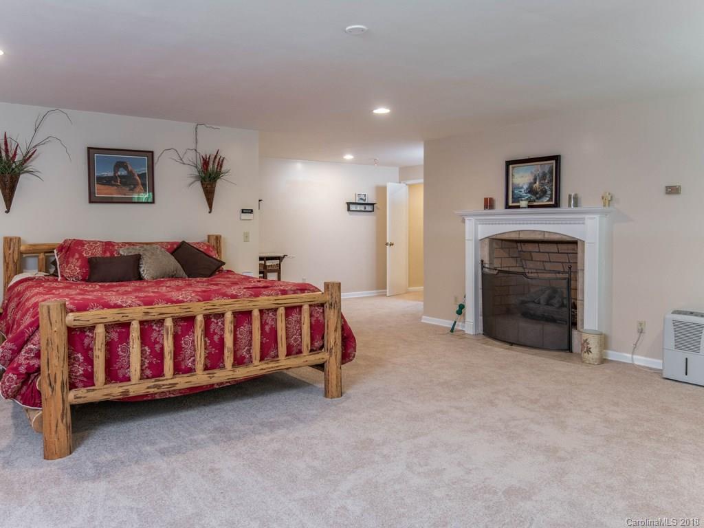 20 Running Deer Road Candler, NC 28715 - Photo 18 of 36 Gallery Image 18