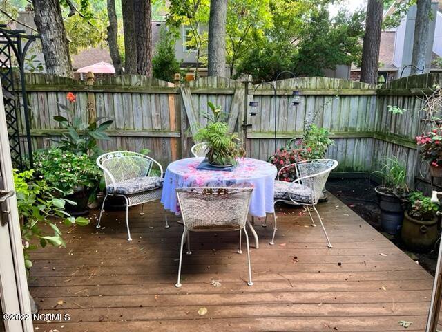 1985 Quail Ridge Road, Unit L Greenville, NC 27858 - Photo 5 of 43 Great place for early coffee or brunch.