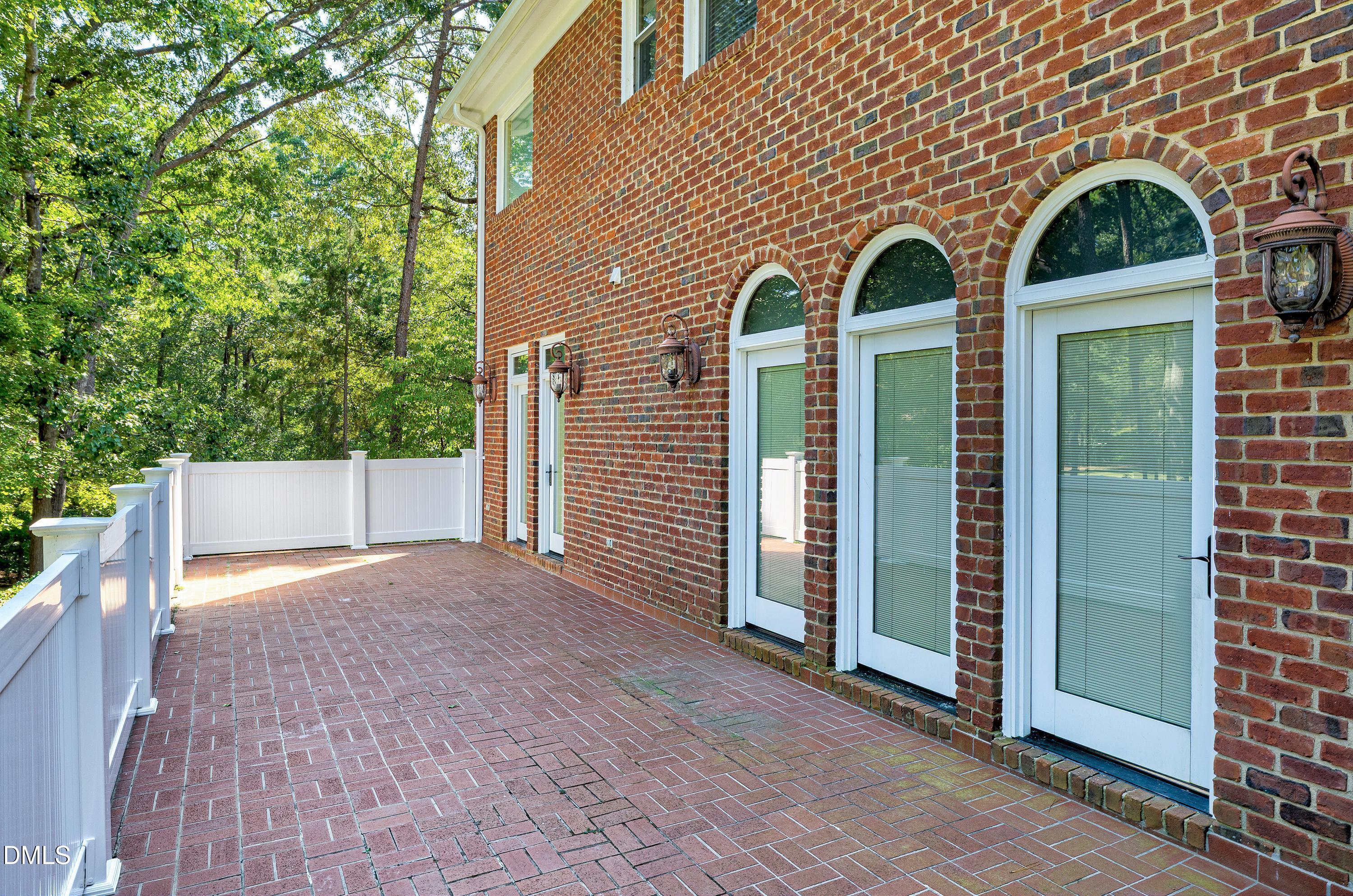 6825 Mactavish Way Raleigh, NC 27613 - Photo 64 of 100 Scene-20